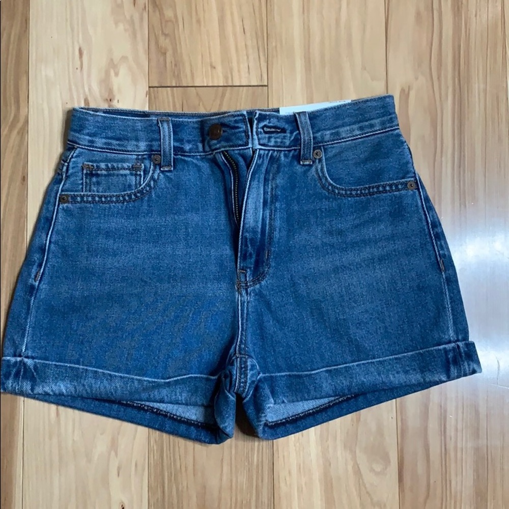 AE mom shorts